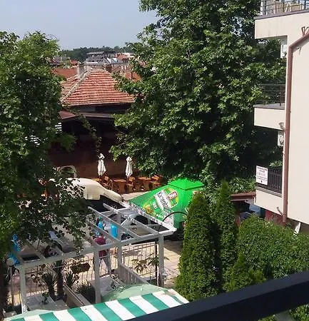 Guest house Oasis 2*