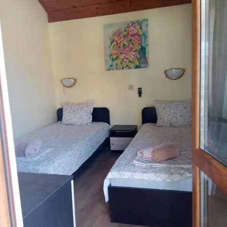 Oasis 2* Naousa