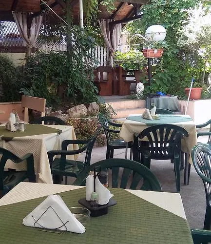 بيت ضيافة Oasis 2*