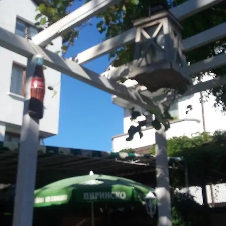 Casa de hóspedes Oasis 2*