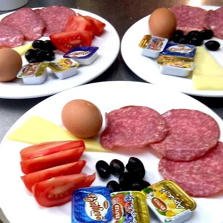 Oasis Casa de hóspedes 2*