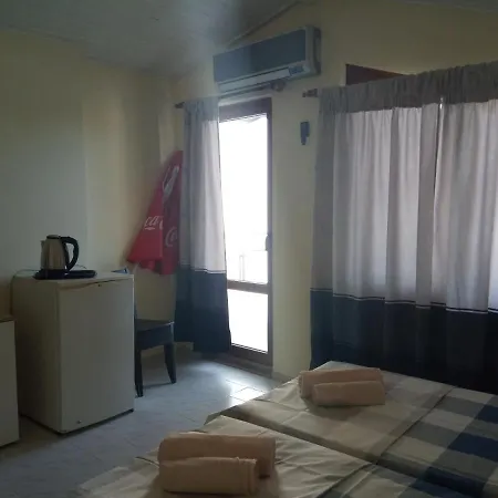 Casa de hóspedes Oasis 2*