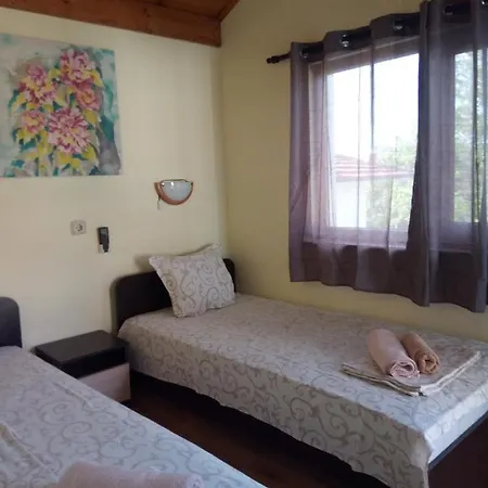 Casa de hóspedes Oasis 2*